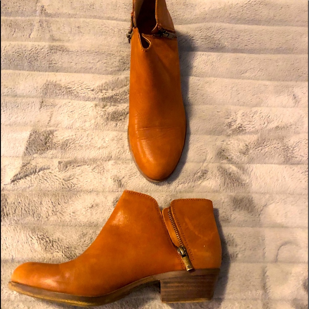 Lucky Brand ankle boots, tan, size 9